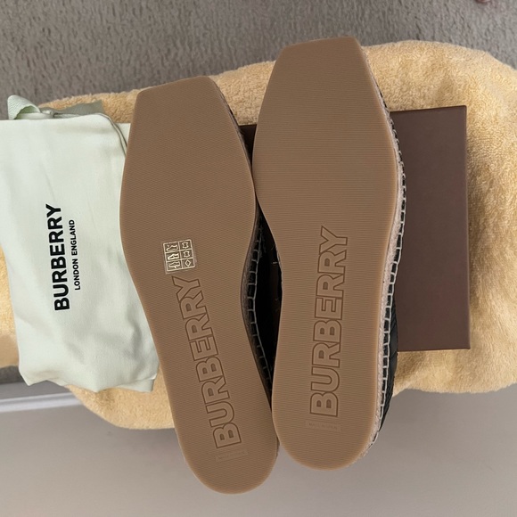Authentic Burberry Espadrilles - Picture 8 of 15